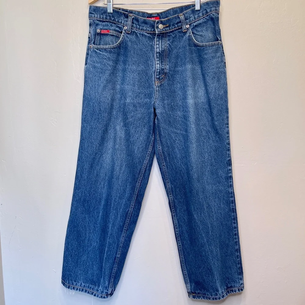 Dare Zip Front Single Button Closure Classic 5 Pocket Design Relaxed Jeans